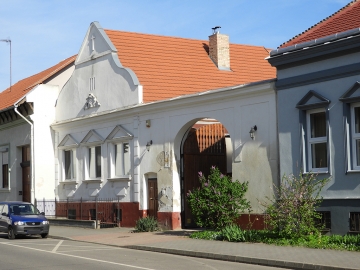 Bajcsy-Zsilinszky u. 42.