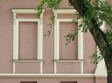 Miklós u. 33.